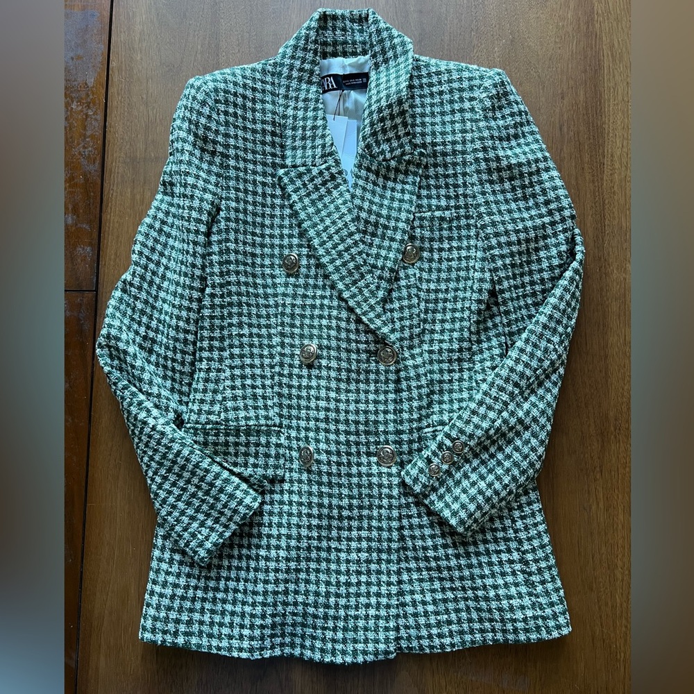 Zara Textured Weave Double-Breasted Blazer in Green Navy Ivory Houndstooth